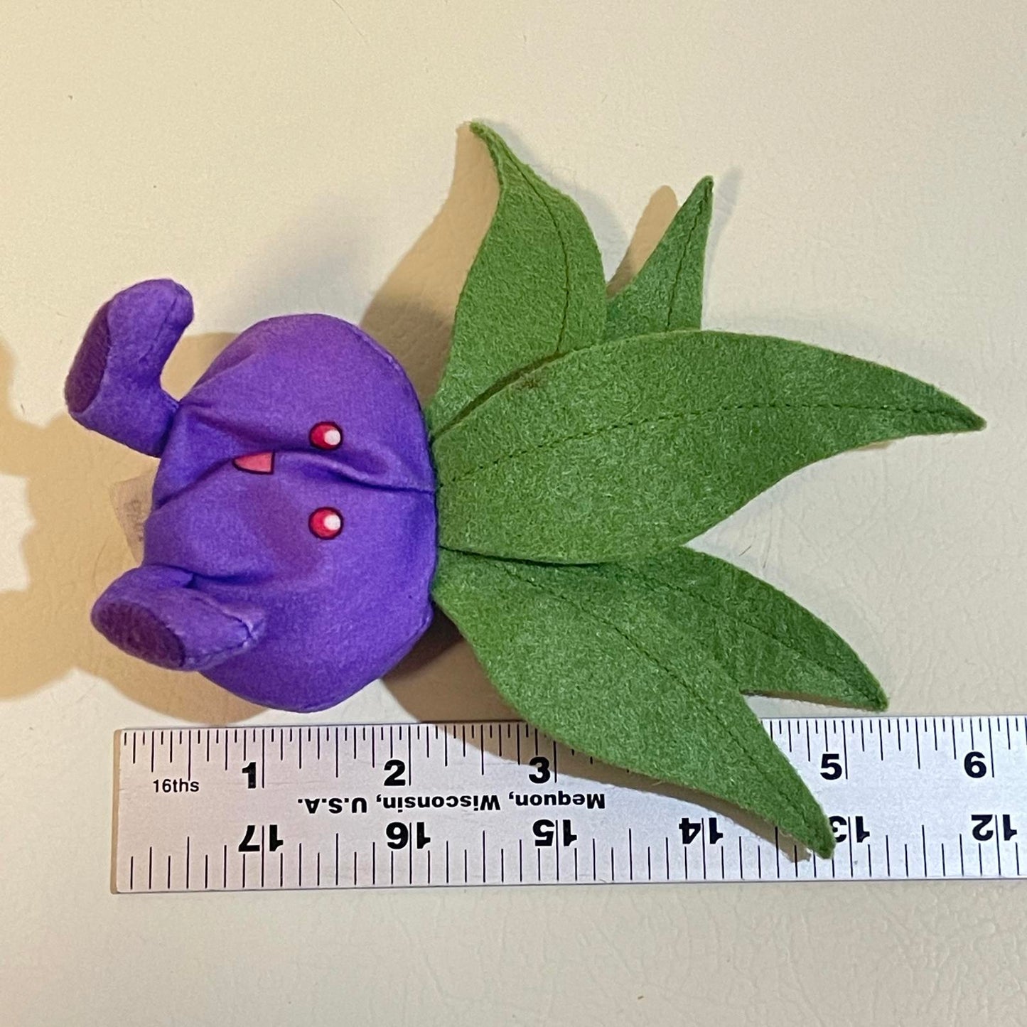 Nintendo Oddish Plush Toy - Burger King 1999