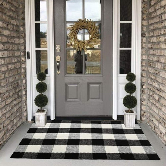 Buffalo Plaid Outdoor Rug, 27.5''x43'' Black & White Check Indoor/Outdoor Rugs
