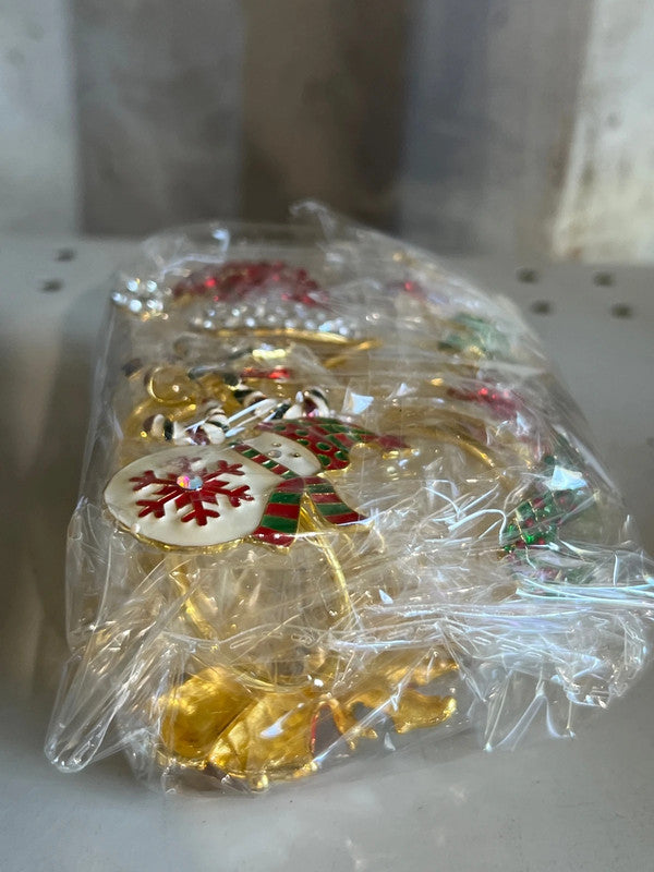 12 Pack Gold Christmas Napkin Rings, Assorted Designs