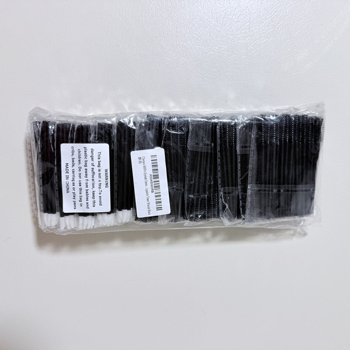 600 Piece Disposable Makeup Applicator Set Mascara Wands Lip Brushes Black