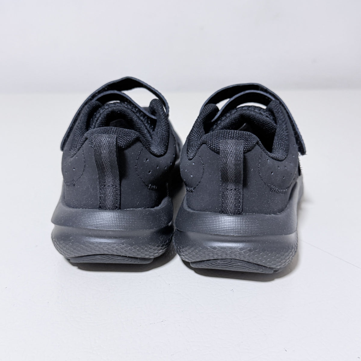 Under Armour Boys Assert 10 AC Running Shoes, Size 2Y, Black - view 5 of 9