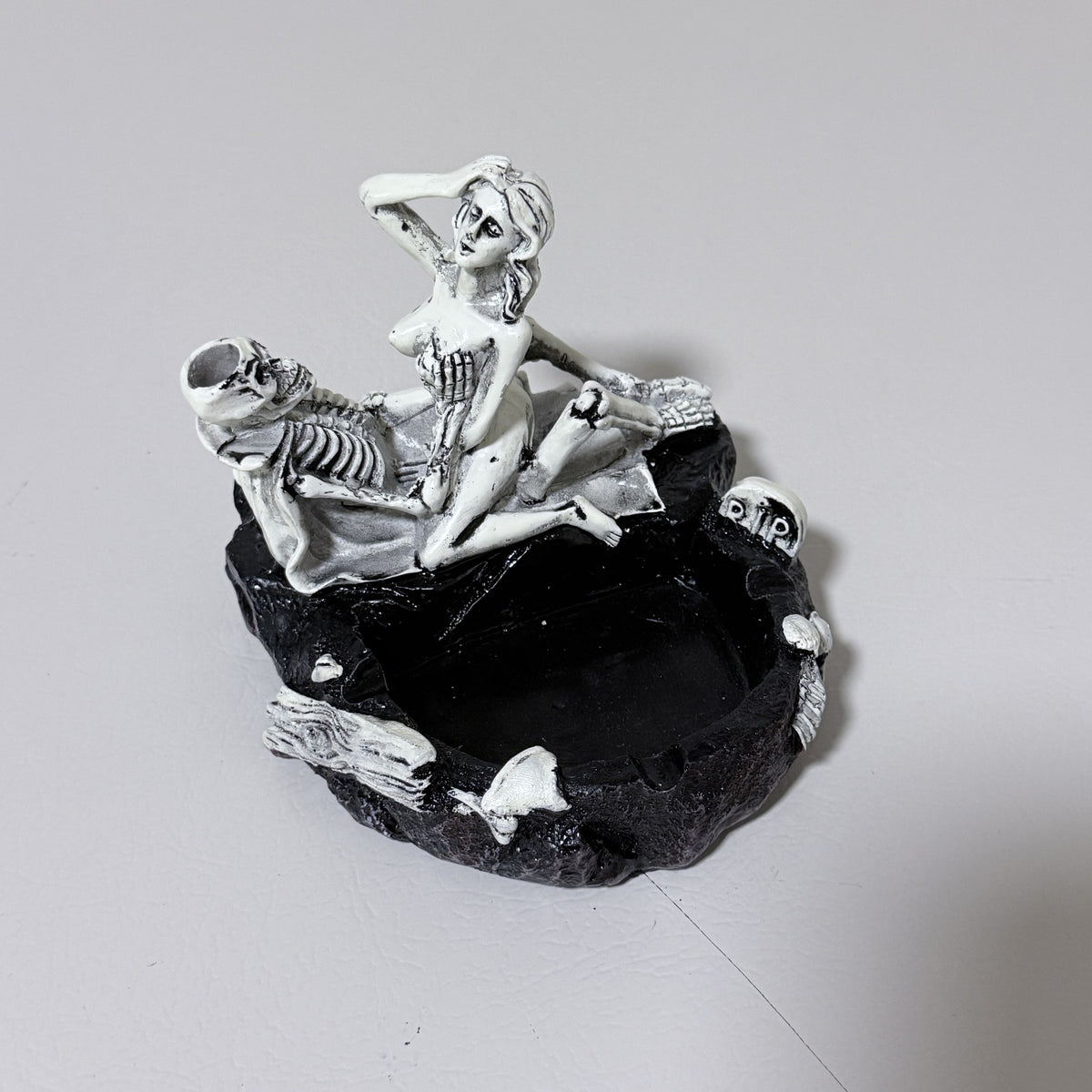 Skeleton Couple Resin Figurine Dish, Gothic Skull Halloween Decor - view 2 of 13