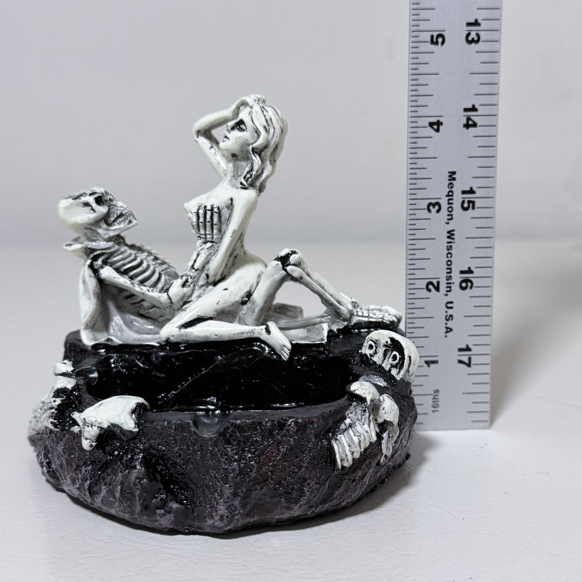 Skeleton Couple Resin Figurine Dish, Gothic Skull Halloween Decor - view 8 of 13