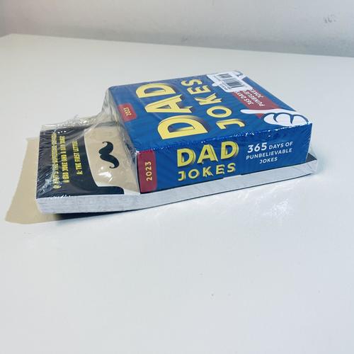 Dad Jokes 2023 Boxed Calendar and Book Gift Set: 950+ Punderful Jokes