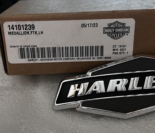 GENUINE HARLEY-DAVIDSON MEDALLION, FTK, HD Streetglide LH 14101239