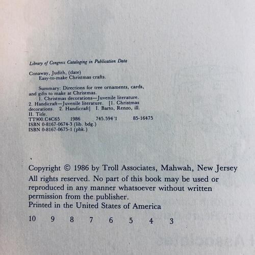 Easy-To-Make Christmas Crafts (Easy Crafts & Projects)