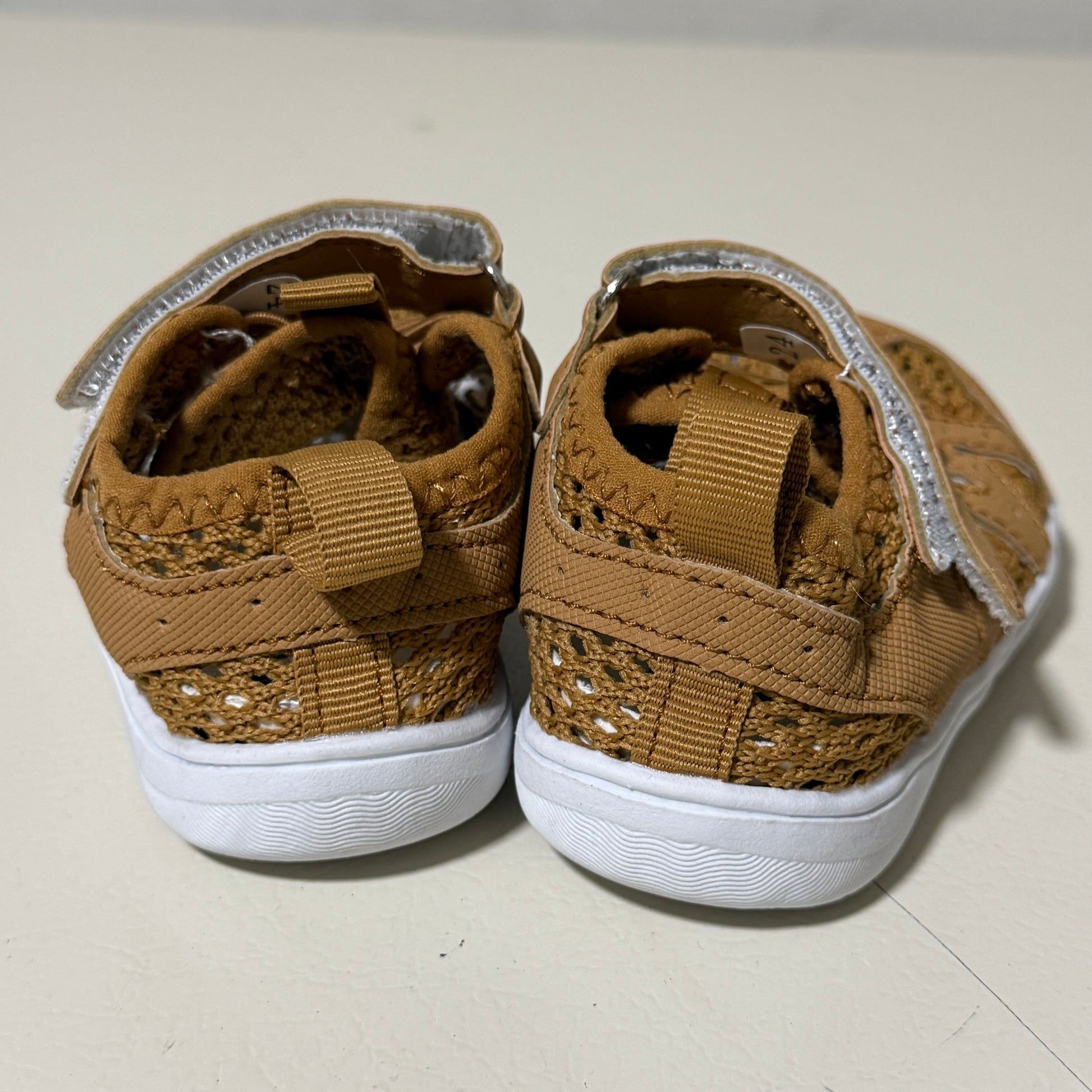 Baby/Toddler Water Sandals – Tan/Brown Mesh – Velcro Closure – Size 138 (No Brand)