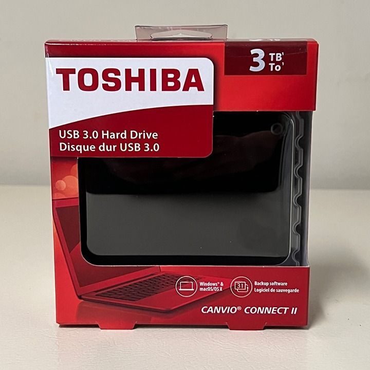 Toshiba Canvio Connect II 3TB USB 3.0 hard drive, front of retail box