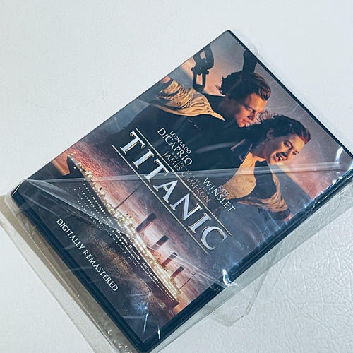 Titanic (digitally remastered)